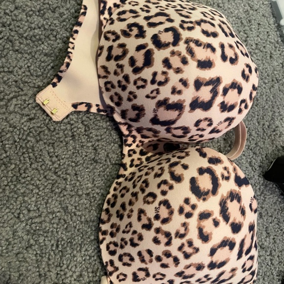 Pink bra - Picture 2 of 3